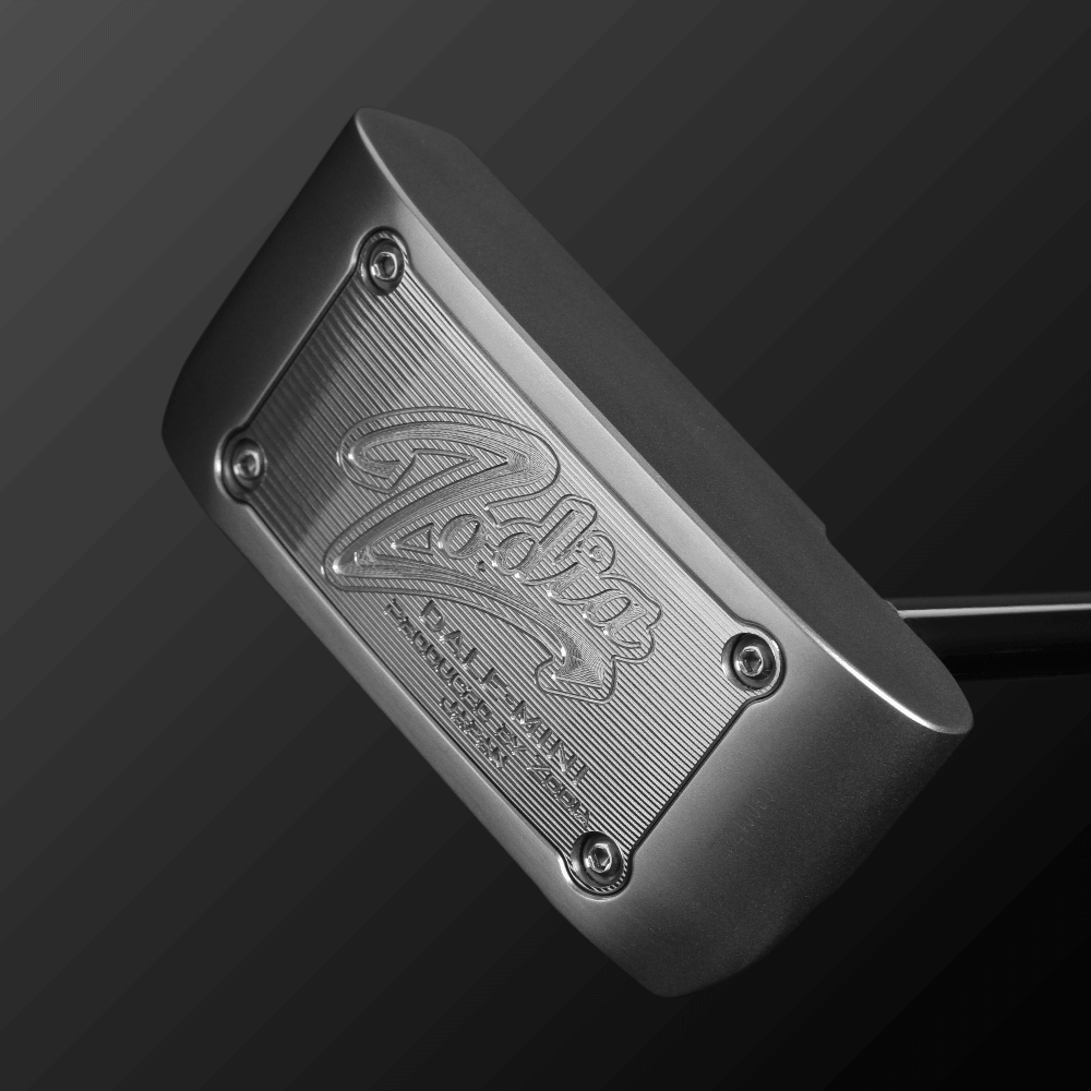 DALE MINI PUTTER BENT close-up of the clubhead showcasing its distinctive design and high-quality finish.